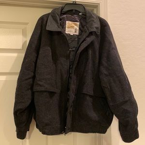 Vintage 100% wool with leather collar & pocket trim. Clipper Mist large jacket